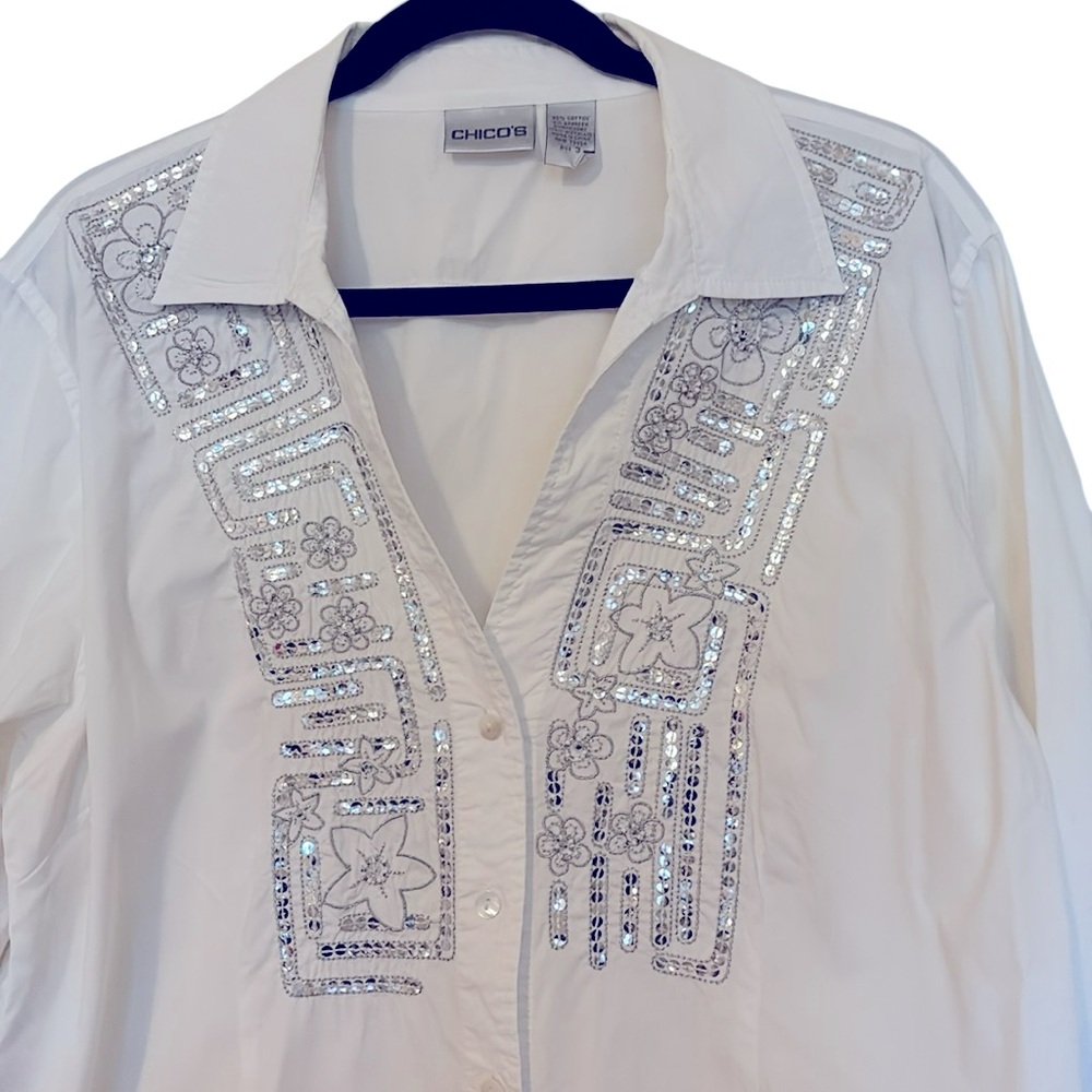 Chico’s button front white with silver sequin metallic trim, size Chico’s 3=XL